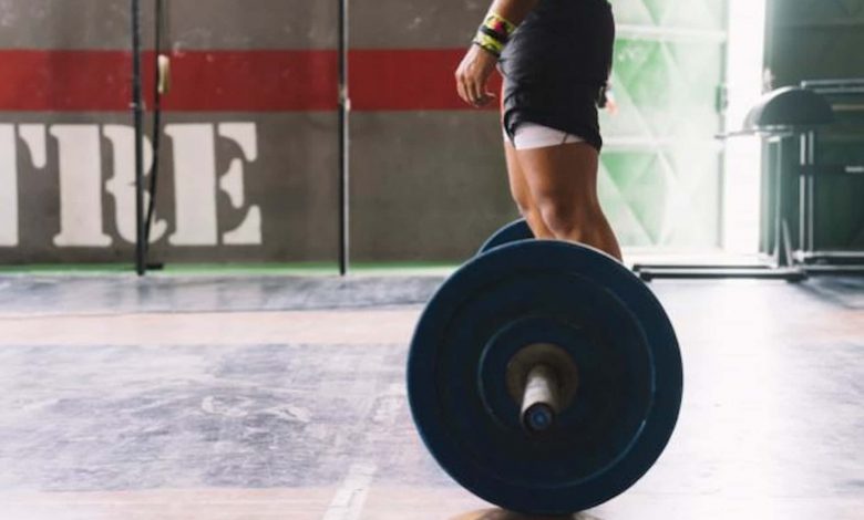 Il Crossfit è una disciplina che si basa su una serie di movimenti eseguiti ad alta intensità